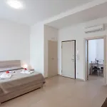Ondina * Viareggio