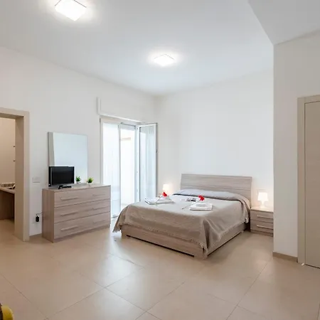 Ondina Apartment *